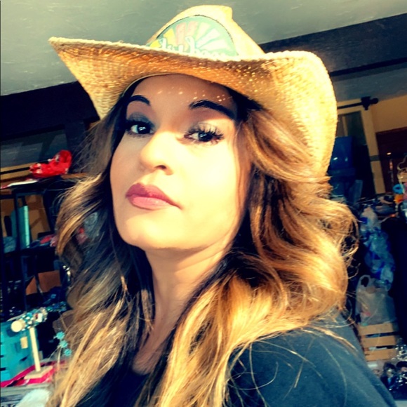 GoodVibes hat - Picture 3 of 4